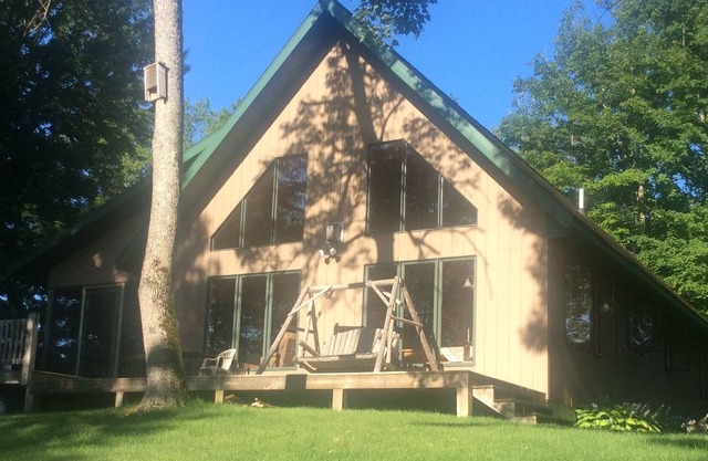 Eagle Point Kabine auf Island Lake in Iron County, Wisconsin