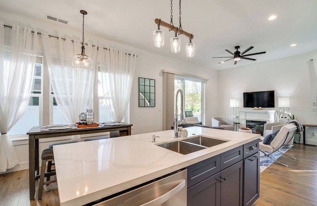 Eagle Point Golf Retreat w/ Patio + Grill!