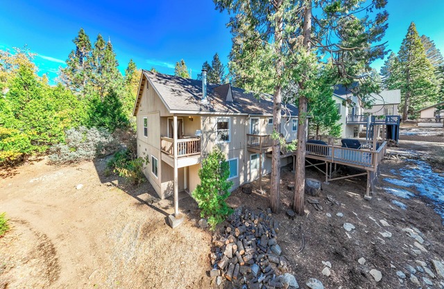 Eagle Retreat ~ Mountain Escape New With AC