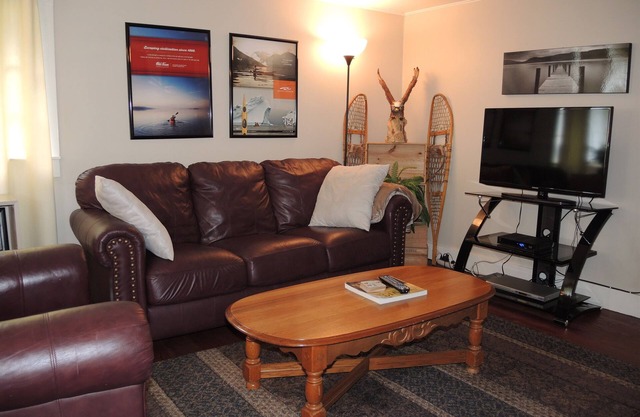 Eagle River Waterfront, Fishing, kayaks, paddleboards, updated, near Dreams Park