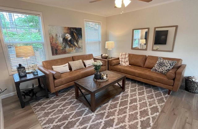Eagle's Cove · Waterfront Amazing View, King Bed, Deck
