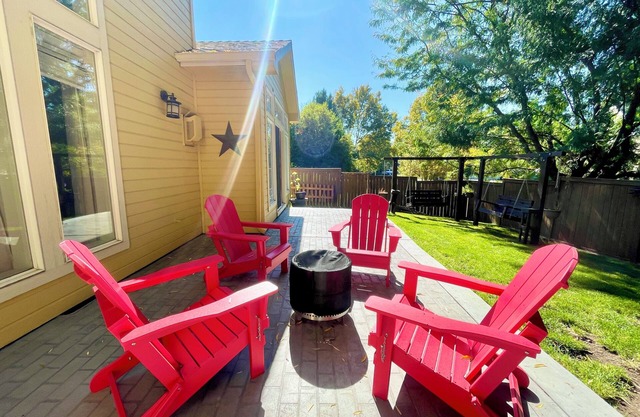 Eagle's Landing: Spacious 5BR Home w/ Office, Dog Door & Nearby Family Park!
