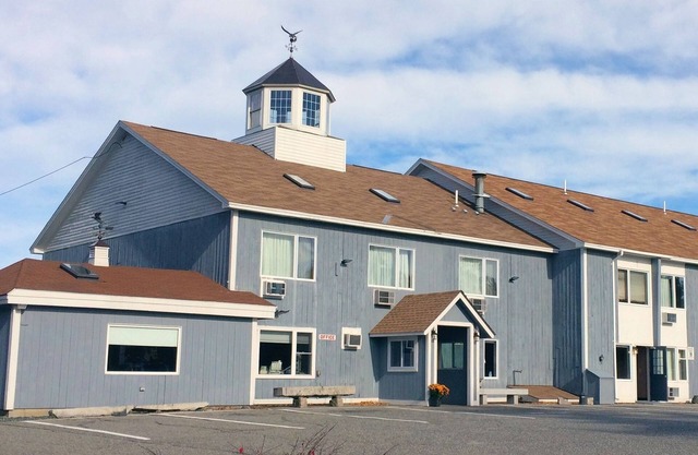 Eagle's Lodge Motel