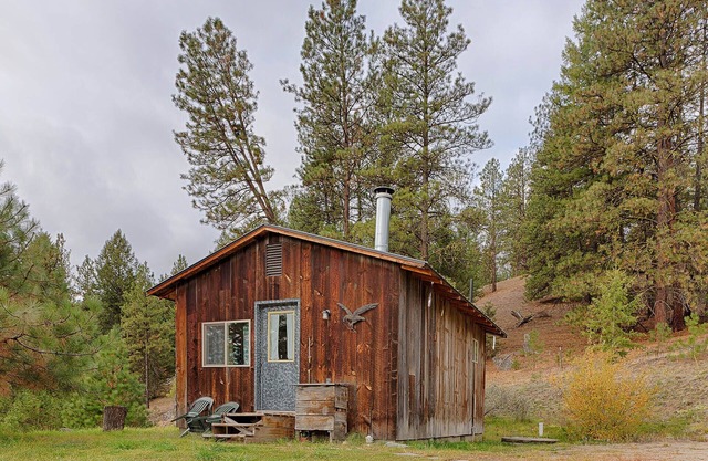 Eagle's Roost Cabin at Eden Valley Ranch