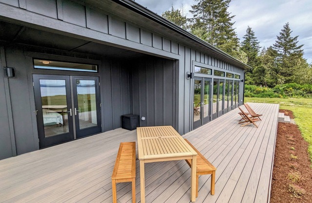 Eagle’s Bluff on Hood Canal features panoramic views of the Hood Canal.