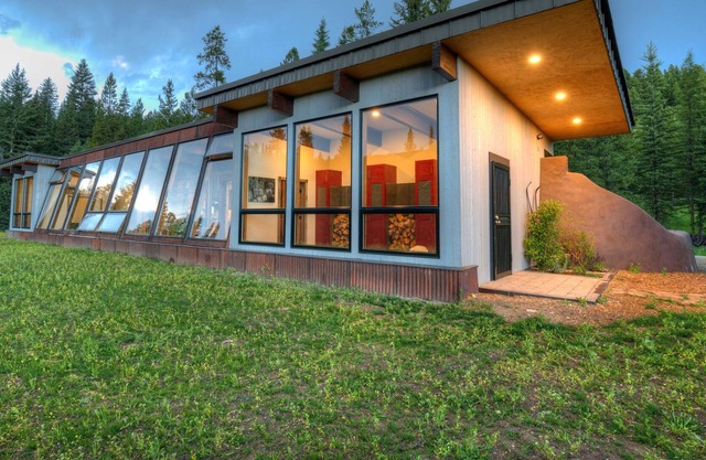Earthship Sustainable Home Experience in Big Sky