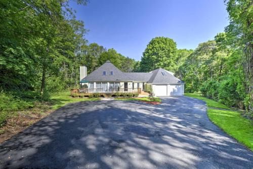 East Falmouth Home with Deck and Grill 4 Mi to Beach!