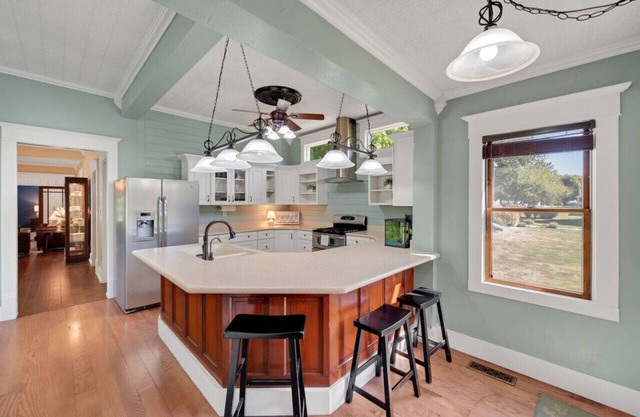 East Farnham Listing