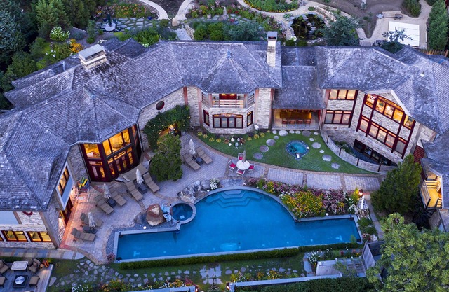 East Hampton Art House Bed & Breakfast