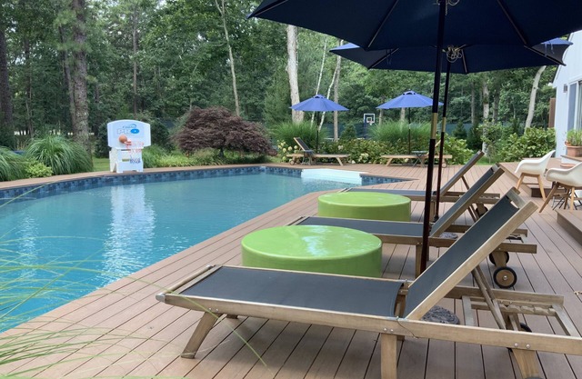 East Hampton Oasis Pool, Tennis und Basketball