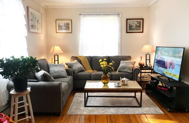 East Side Private Apartment