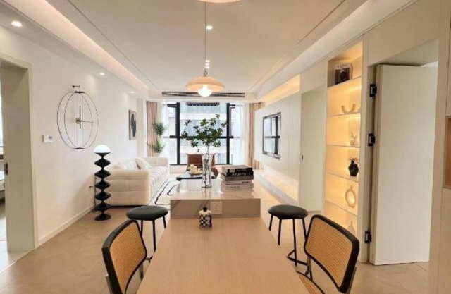 Eastern Hub - Warm 3Bedroom Apartment near Xintiandi, surround by Malls/Markets