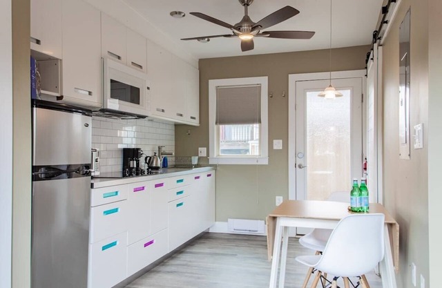 Eastern Market Carriage house efficiency / PRIVACY