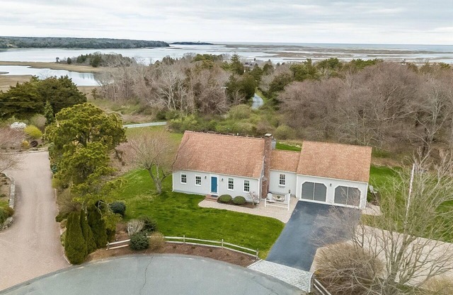Eastham, 4BR, sichert bis National Seashore, Blick auf das Wasser von Salt Pond Bay