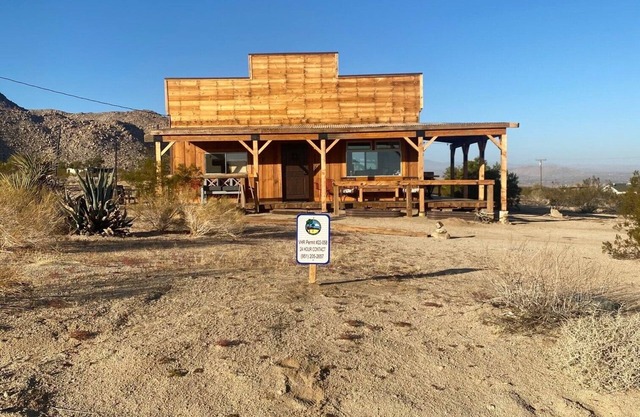 Easton Flats- 2.5 acres of private country paradise!