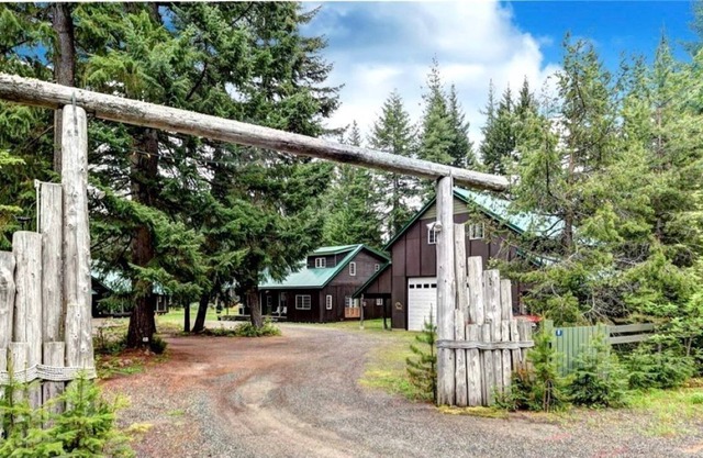 Easton Pines Retreat - Great for large groups / Family and Pet Friendly