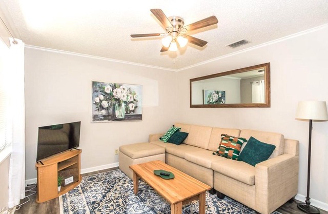 Easy Access to Everything - The Westside Nest