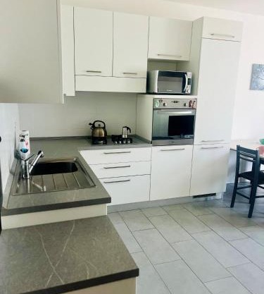 Easy Como Stay con parcheggio gratuito Collegamento con la Svizzera