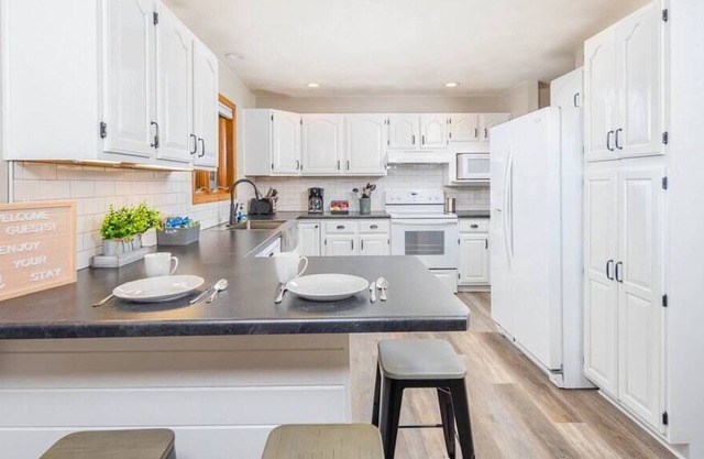 Easy Eastowne Living - 3 Br