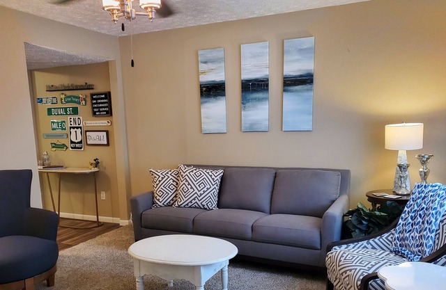 2 Bedroom Apartment #2 - 23 mins to Fort Leonard Wood