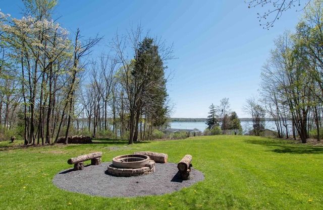 Easy Street Getaway: Wine Trail Cabin Retreat - 1/4 Mile from Cayuga Lake