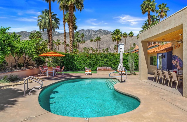 Eat Play Love - Palm Springs