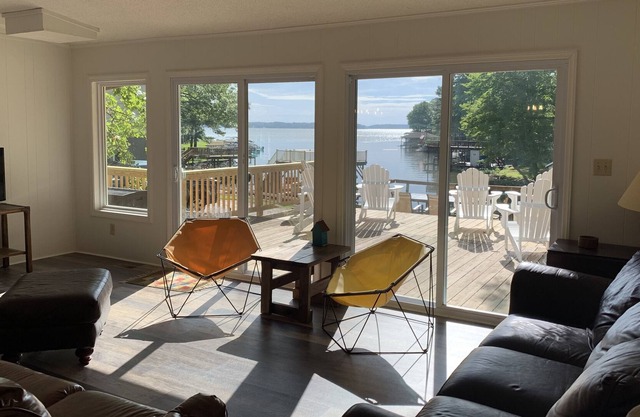 Eatons Ferry Ests-Cosy 3BR 2BA Haus am Ft-Main-See in der privaten Bucht