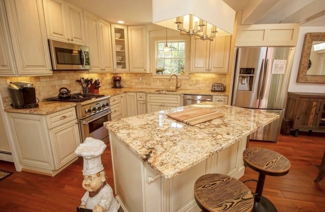 Echo Hill- Sleeps 12, Minutes to Mt Snow