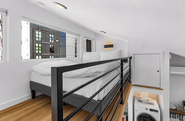 Echo Loft: A Modern Escape