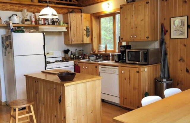 Echo Trail Family Cabin - Great Skiing & Hiking