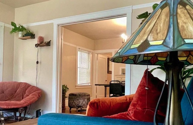 Eclectic 1-Bedroom in lovely Downtown Sacramento