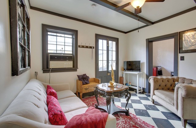 Eclectic Central New Orleans Vacation Rental!