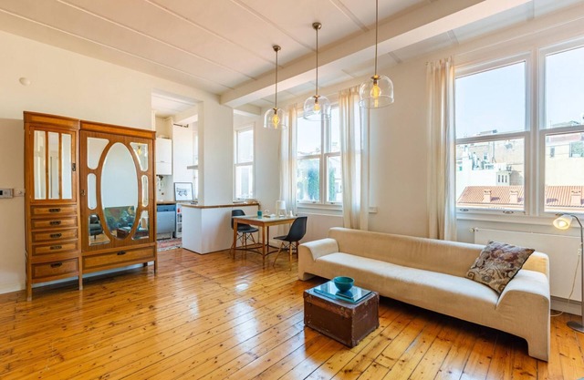 Eclectic Home near Galata Tower in Beyoglu