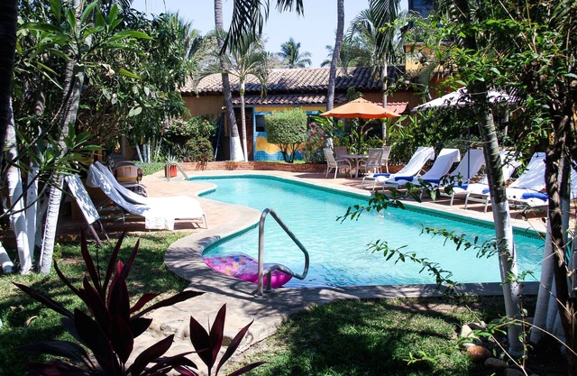 1 Minute zum Strand, 1-Zimmer-Wohnung, geschlossene Gärten und Pool, Yoga