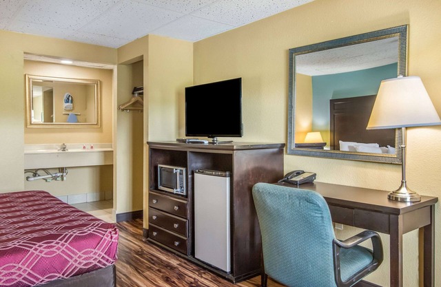 Econo Lodge Bradford