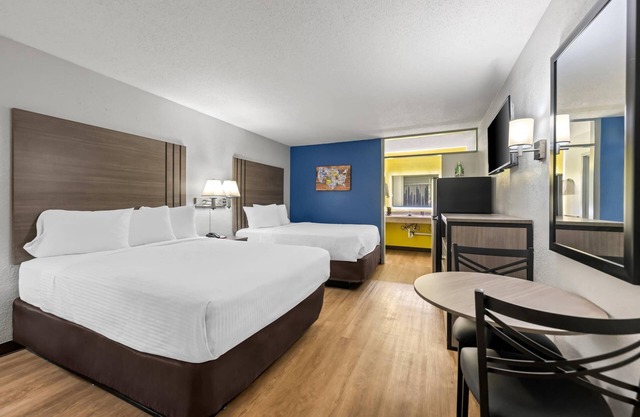 Econo Lodge Carlsbad Caverns Area