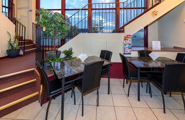 Econo Lodge Edson