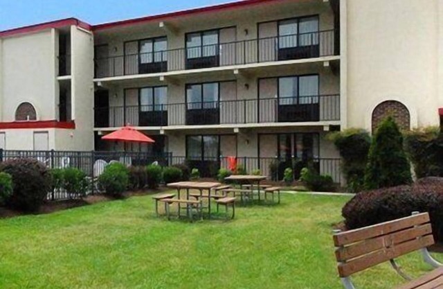 Econo Lodge Inn & Suites Rehoboth Beach