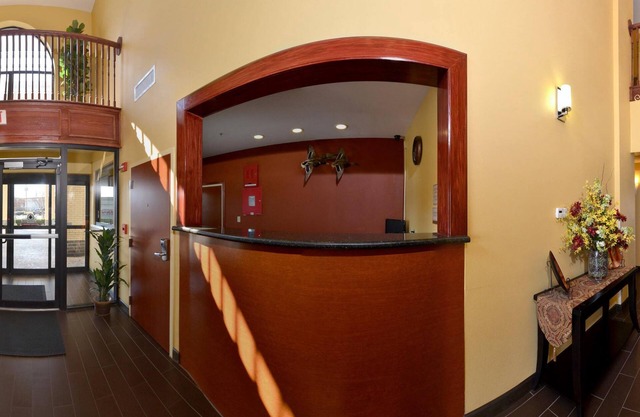 Econo Lodge Inn & Suites Little Rock SW