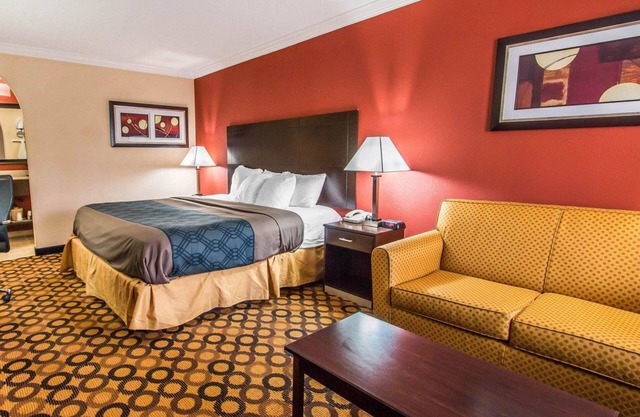 Econo Lodge Richmond Hill