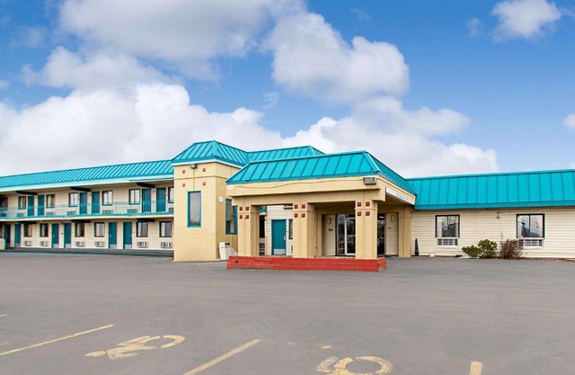 Econo Lodge Utica