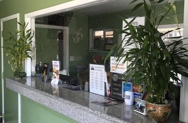 Economy Inn