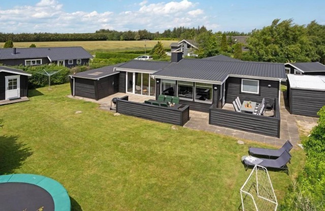 "Edel" - 650m from the sea by Interhome