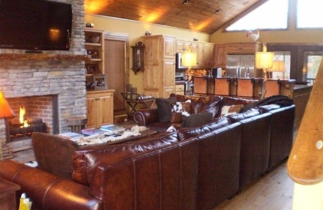 Eden Isle Hütte in Heber Springs für 12, 10 Betten in Greers Ferry Lake 4B, 3BA