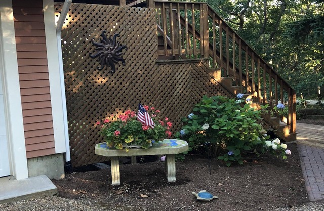 Edgartown Home Sweet Home- A/C, WIFI, TOWELS, LINENS-1.5 MI TO MAIN ST