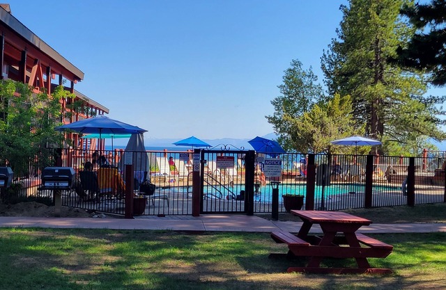 Edgelake Beach Club