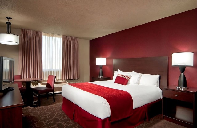 Edgewater Casino Resort, Sedona River View King Room, Free Onsite Parking
