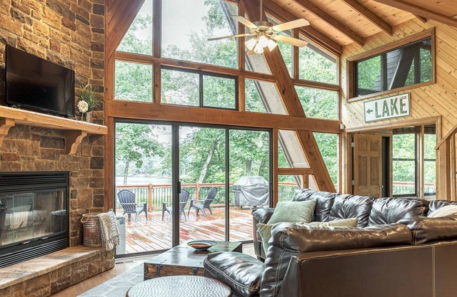 Edgewater Escape by Sarah Bernard, with Hot Tub, Private Dock, Fire Pit