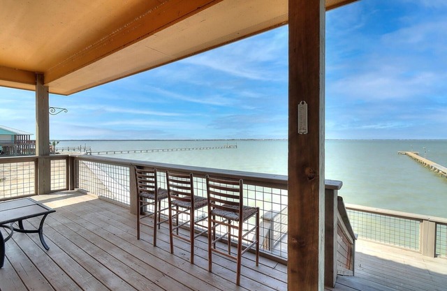 Egery Island Dream 4 Bedroom Home by RedAwning