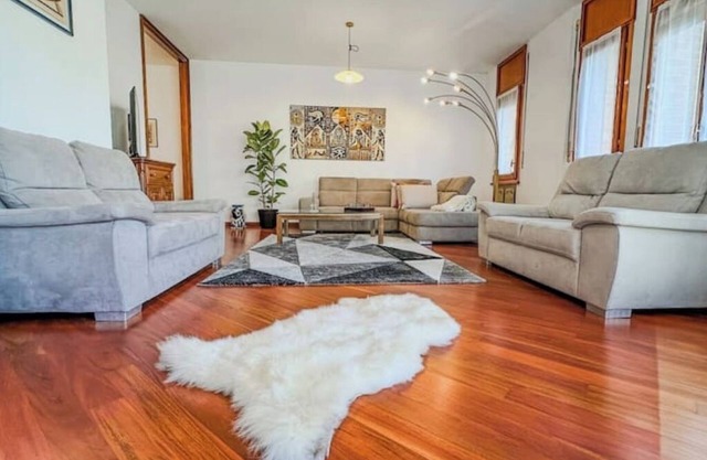 Egyptian luxury suite + garage & jacuzzi
